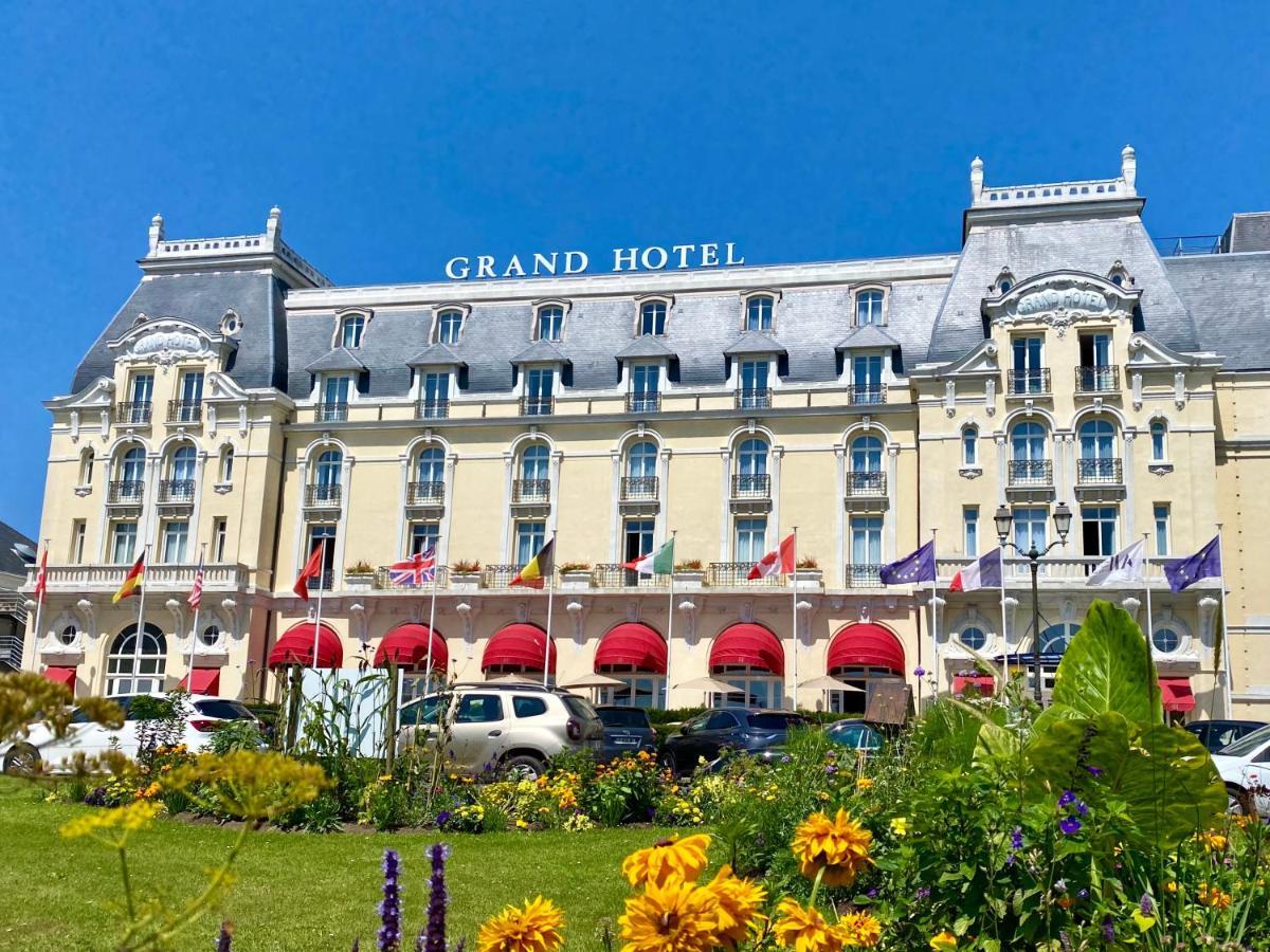 Perle Marine au pied de la plage Cabourg Dış mekan fotoğraf
